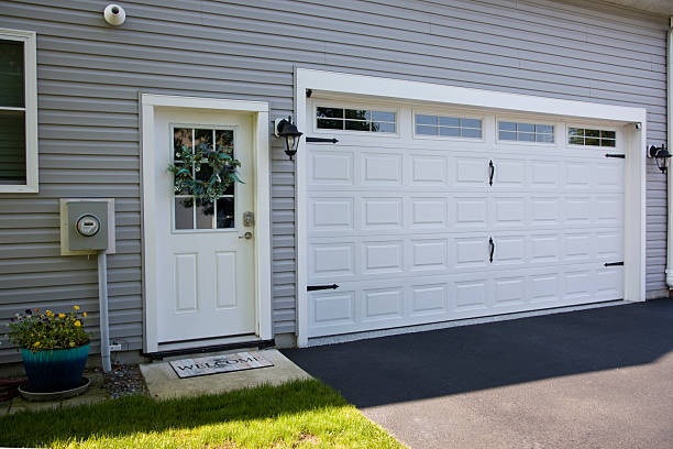24/7 Emergency Garage Door Installation experts in California, PA